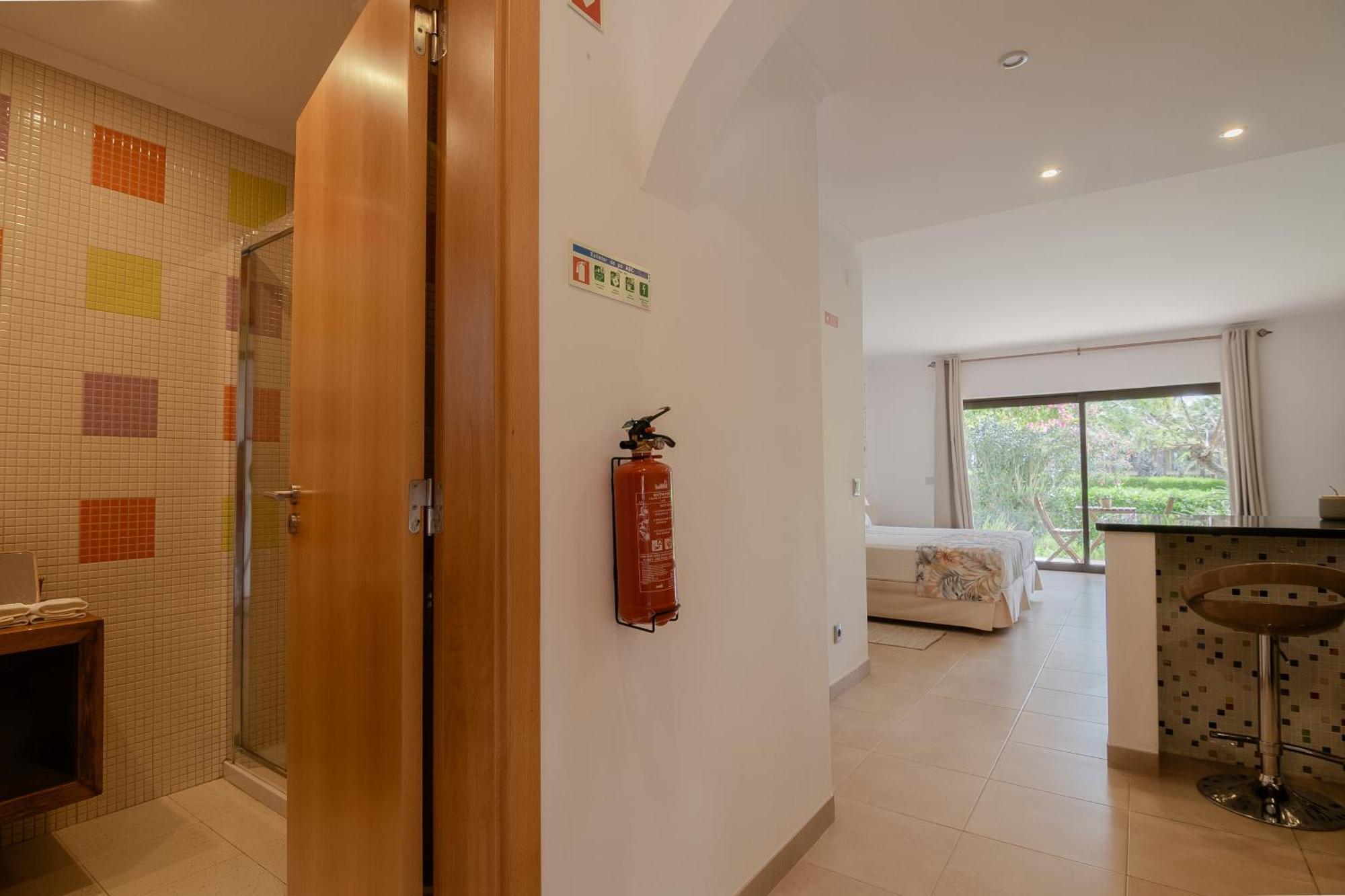 Coastal Retreat With Pool And Beach Access By Drago Rentals Albufeira Extérieur photo